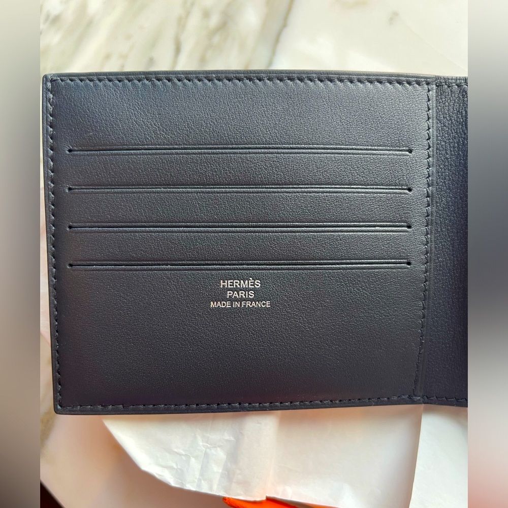 A gift never used. Immaculately kept in box with original sale receipt.